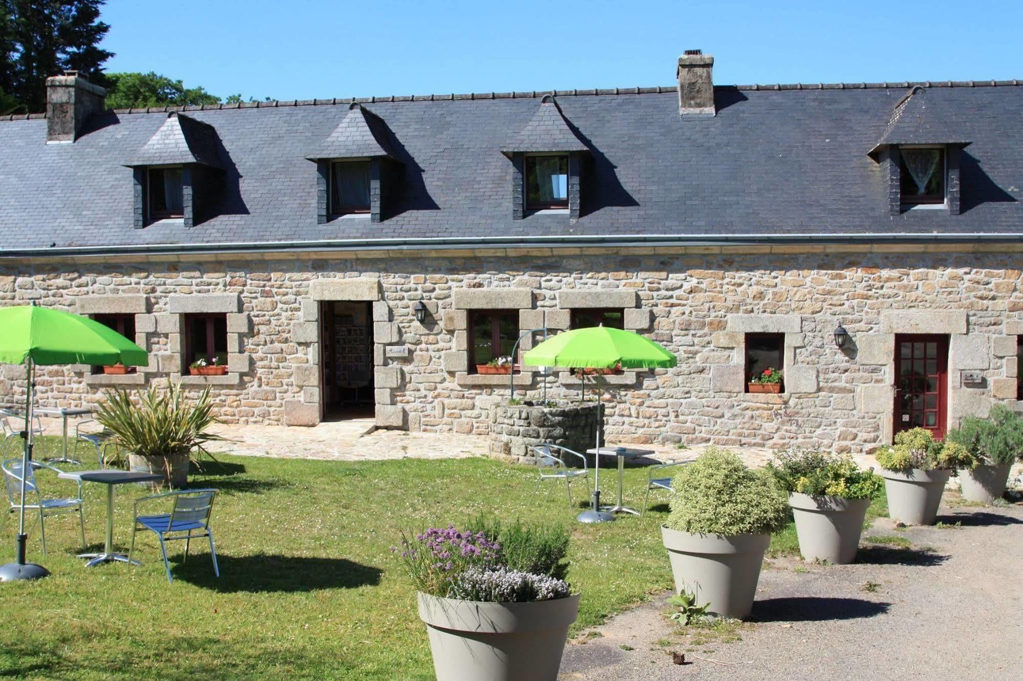 Domaine De Lesvaniel *